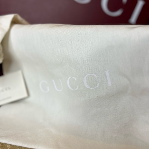 Gucci Red Box - Picture 5 of 11